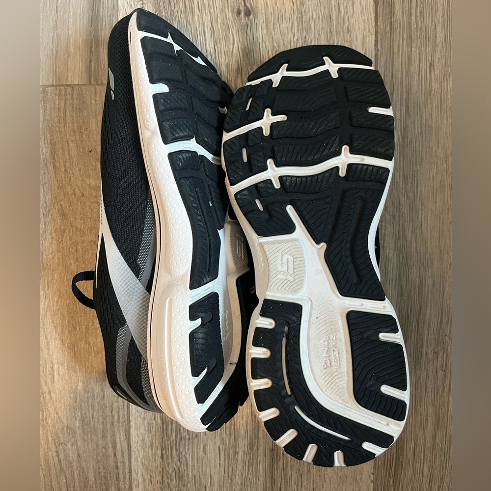 Brooks Ghost 15 Women’s Black and White Walking Running Shoes -size 8.5 - Picture 8 of 12
